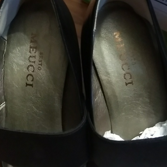 SESTO MEUCCI Made in Italy Heels - Picture 5 of 5